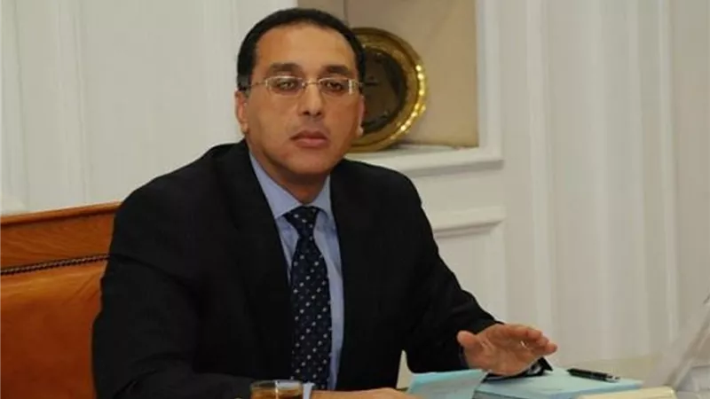 وزير الإسكان يفتتح أولى مراحل مشروع الصرف الصحى بالعامرية