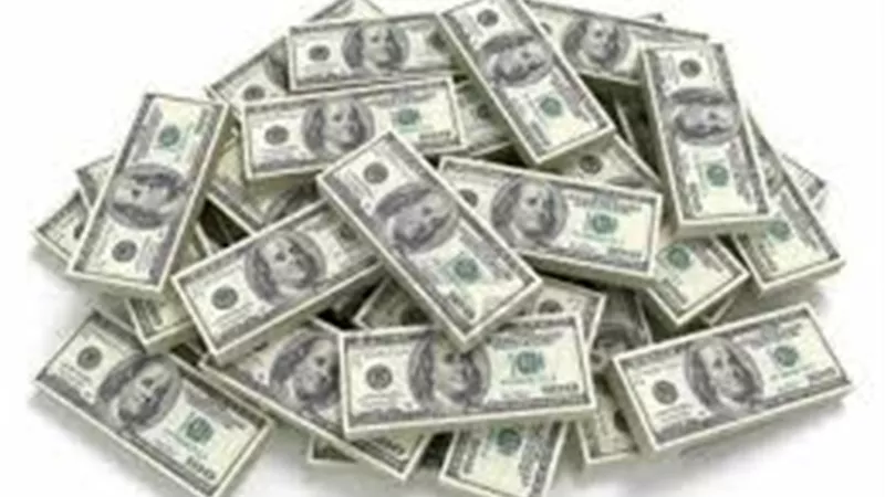 أسعار صرف الدولار فى «20 بنكاً» اليوم 