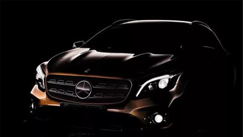 «مرسيدس» تنشر صورة تشويقية لسيارة «GLA 2018»
