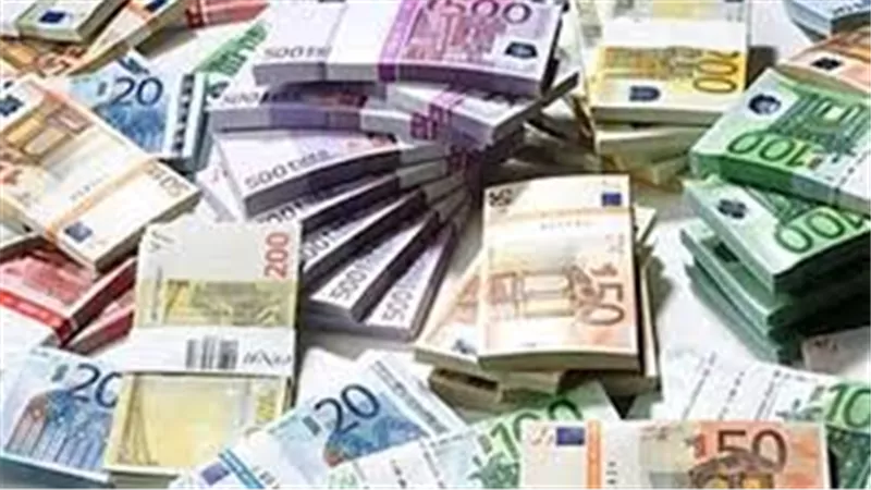 نشرة أسعار العملات الأجنبية والعربية أمام الجنيه اليوم السبت