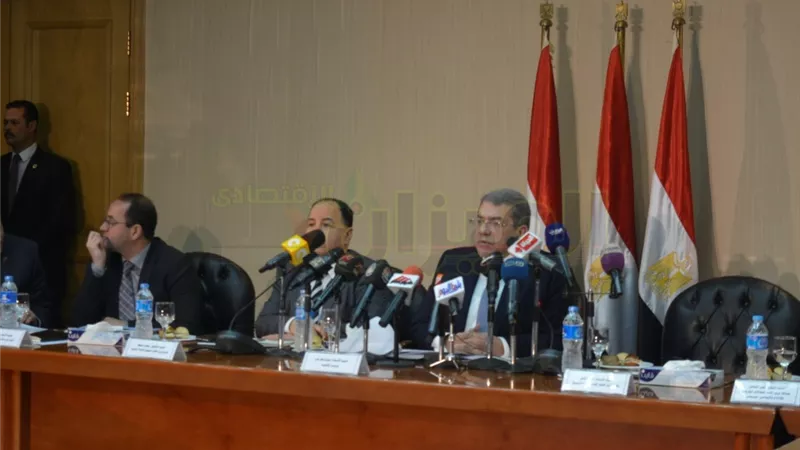 بالصور.. وزير المالية: تثبيت سعر الدولار الجمركى خلال أيام