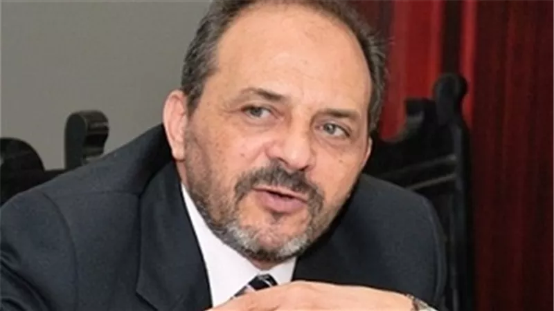 «خبير»: إلغاء قيود «إيداع وتحويل» الدولار يقضى على «السوق السوداء»