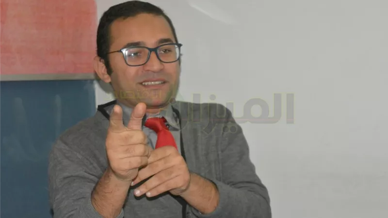 محمد النجار: «المركزي» مضطر لرفع أسعار الفائدة.. وبيروقراطية الحكومة مستمرة