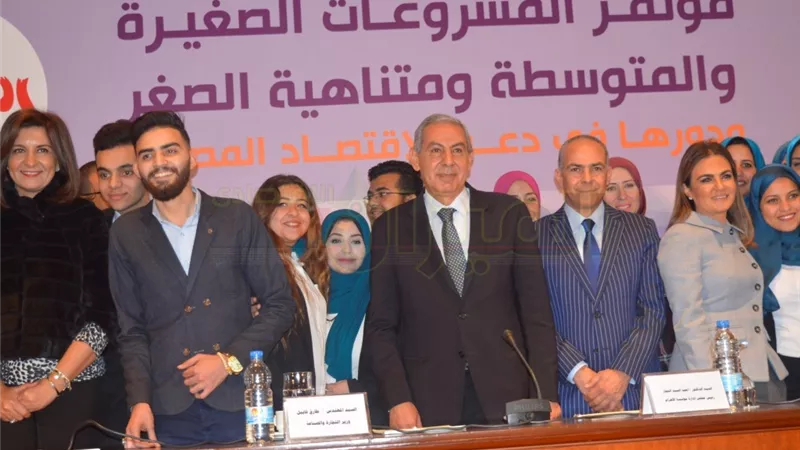 بالصور..وزير التجارة: حماس الشباب كلمة السر في نجاح مشروعاتهم