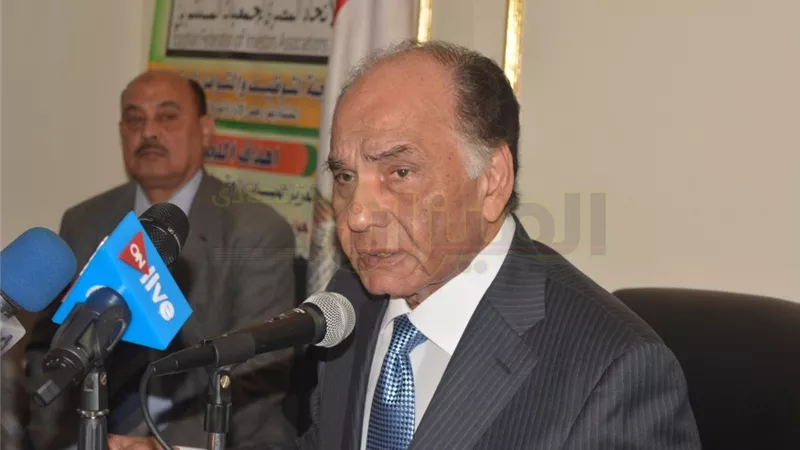 «اتحاد المستثمرين» يطالب البنوك بعدم وقف تعاملها مع «الشركات المديونة»