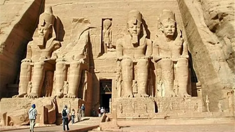 سحر نصر: 500 مليون دولار لتطوير «آثار ومطارات» الصعيد 