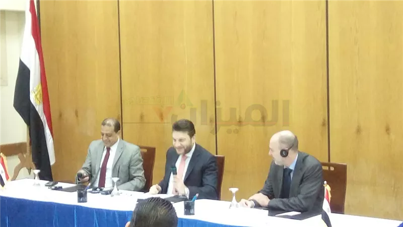 بالصور.. عمرو المنير: نقل الخبرات الدولية لتطوير الضرائب 