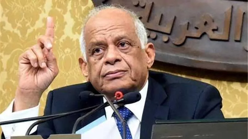 رئيس مجلس النواب يغادر القاهرة متوجها لإيطاليا