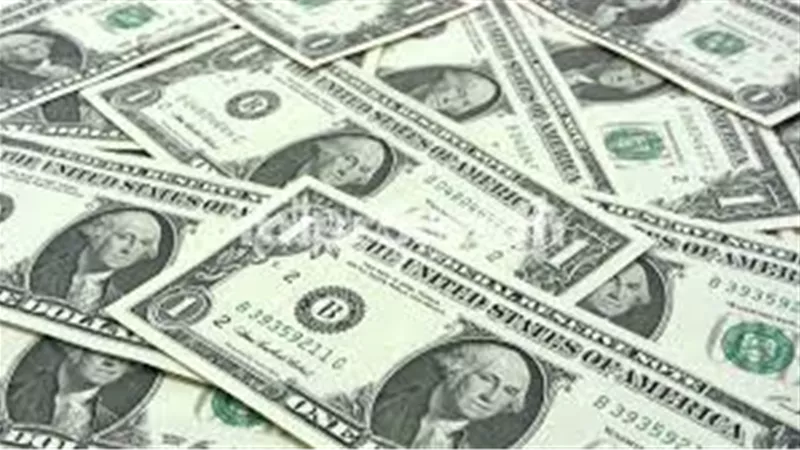تراجع أسعار العملات الأجنبية.. والإسترليني يقترب من 23 جنيها