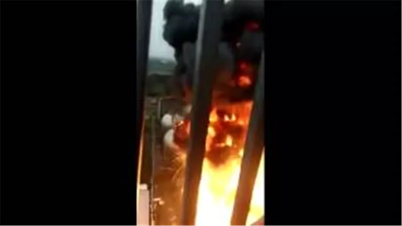 بالفيديو.. لحظة انفجار المفاعل النووي الثالث بفرنسا