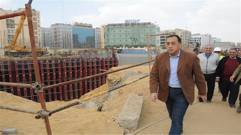 وزير الإسكان: 29 مشروعًا للطرق بالقاهرة الجديدة