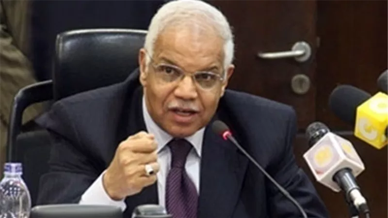 وزير النقل يودع العاملين بديوان الوزارة 