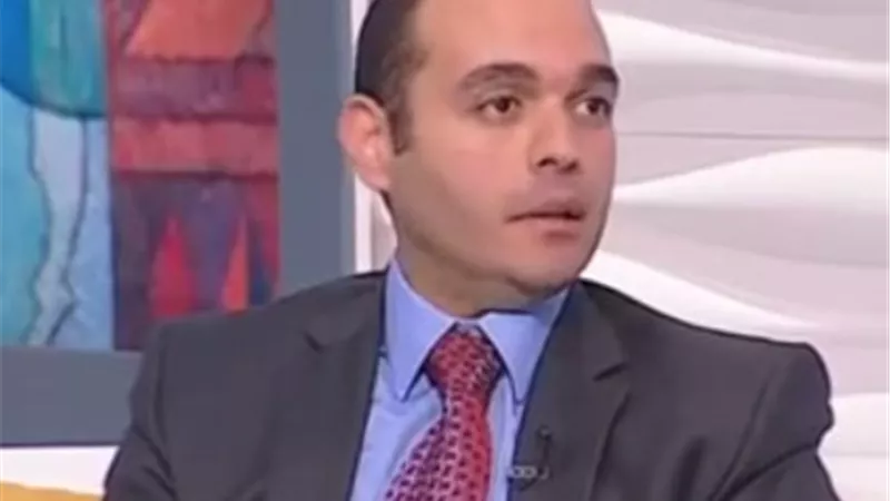 مدحت نافع: مصر تخطت «الفترة المحمومة» من ارتفاع الدولار 