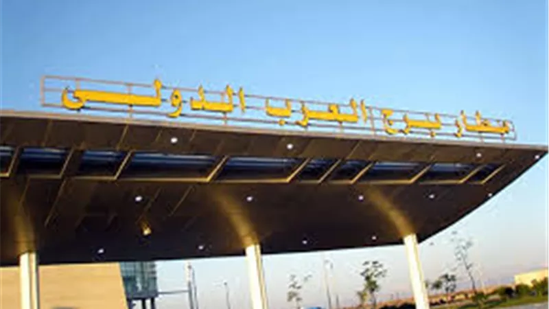 إحباط تهريب شاشات آيفون بمطار برج العرب