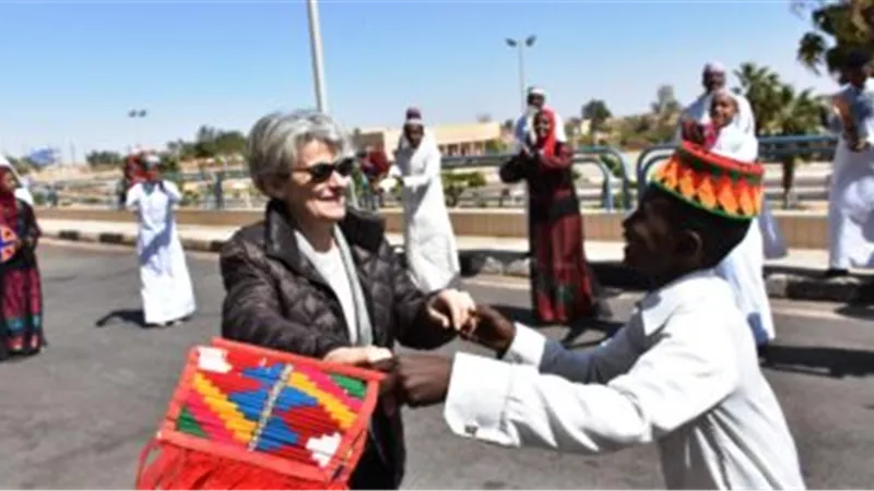 مدير اليونسكو تصل أسوان الدولي تنشيطا للسياحة