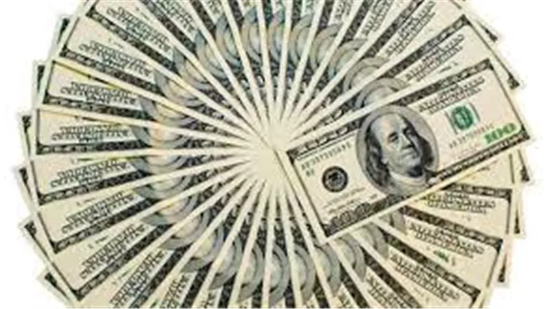 استقرار سعر الدولار في 28 بنكا