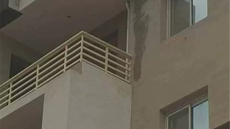 بالصور.. الأمطار تكشف عيوب المباني بشقق «دار مصر»