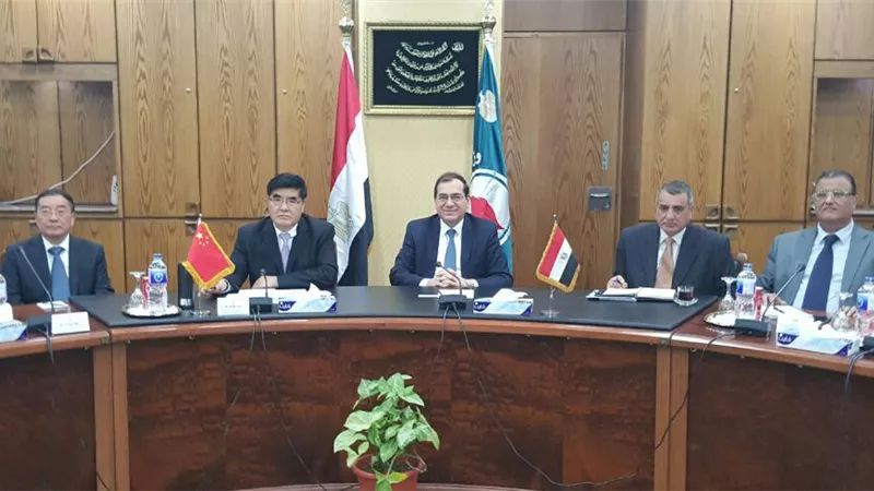 وزير البترول يستقبل رئيس مجموعة سينوبك الصينية