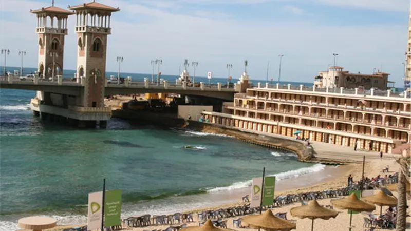 «خبير» يطالب الحكومة بتجهيز «الإسكندرية» لاستقبال السياحة «صيفا وشتاء» 