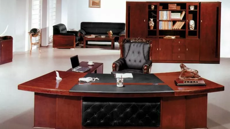 «جامعة سوهاج» تطرح مناقصة توريد أثاثات مكتبية