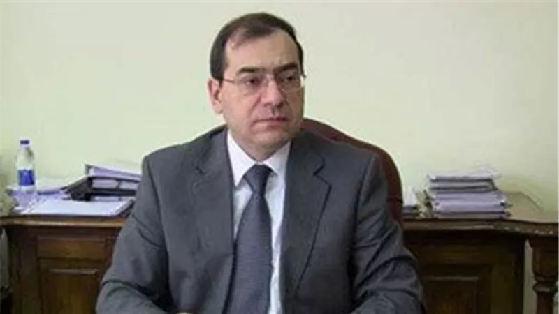 وزير البترول يتفقد الوحدات الإنتاجية بشركة الإسكندرية