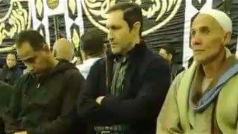 علاء مبارك: عزاء والد أبو تريكة واجب وليس استغلال سياسى 