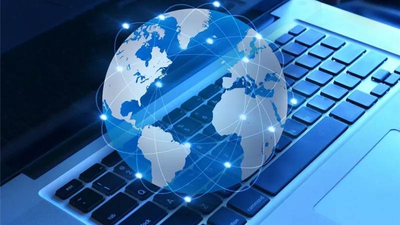 «الاتصالات» تحتفل بيوم الإنترنت الآمن في بورسعيد