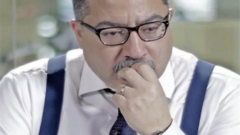 «كارتون البرلمان» يتسبب في استدعاء «إبراهيم عيسى» أمام النيابة