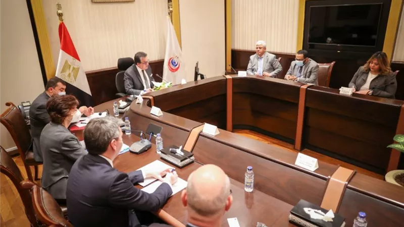 «عبد الغفار» يستقبل وفد «الاستثمار الأوروبي» لبحث فرص التعاون بالقطاع الصحي