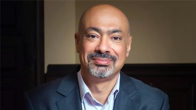«e&» توقِّع اتفاقية تعاون استراتيجي مع «فودافون» في أوروبا والشرق الأوسط وأفريقيا