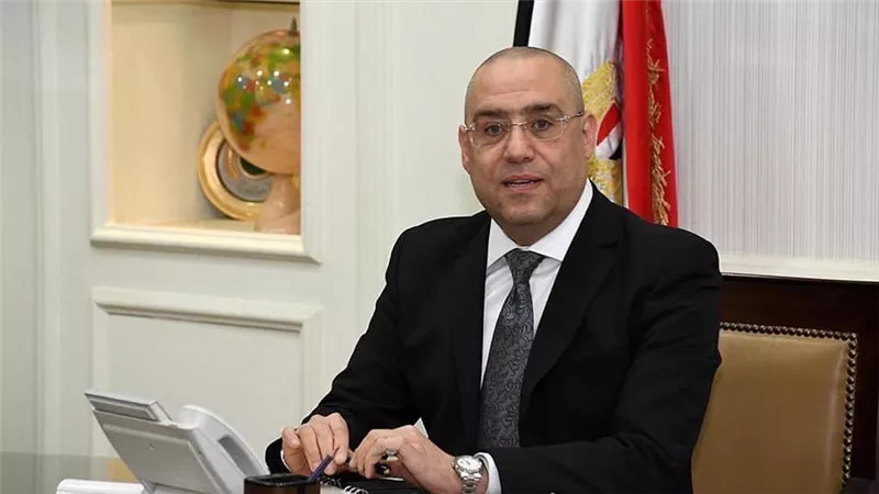 وزير الإسكان يتابع موقف إحلال وتجديد شبكات الكهرباء والإنارة العامة ضمن مشروعات المبادرة الرئاسية 