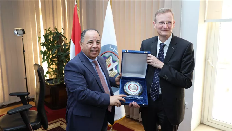 «وزير المالية» نتطلع للتعاون فى طرح أول إصدار لسندات الباندا فى السوق الصينية