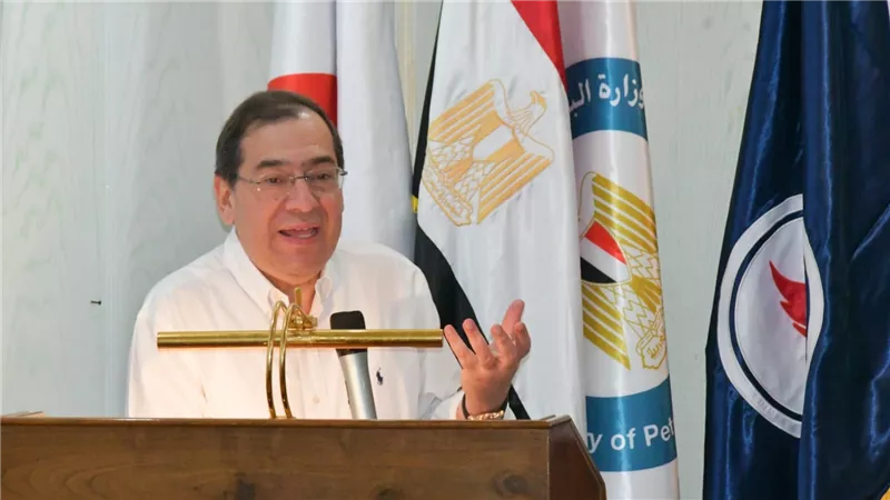 «الملا» يؤكد أهمية تكثيف جهود استثمار الفرص المتاحة لزيادة الإنتاج والاحتياطي البترولي