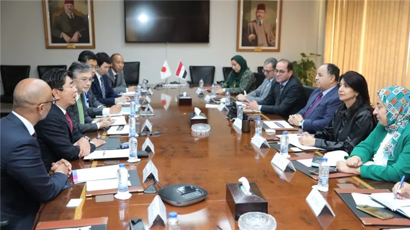 وزير المالية يستقبل نائب الرئيس التنفيذي لشركة اليابان الدولية للتبغ (JTI)