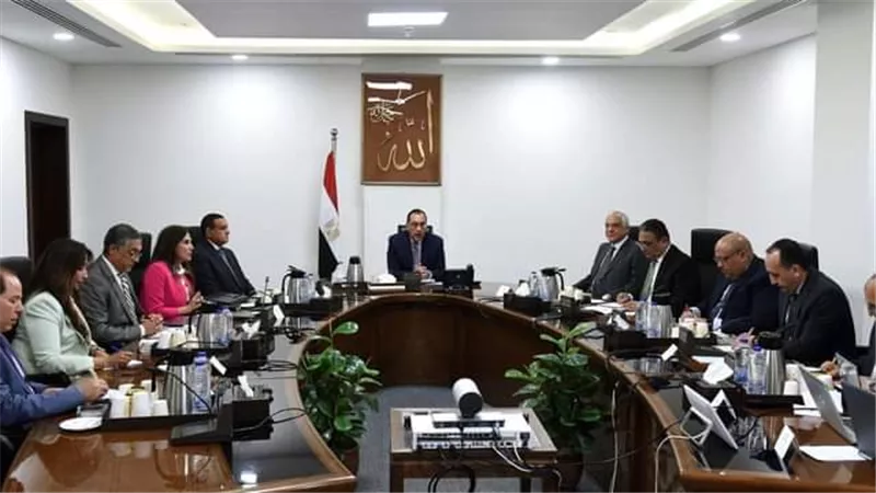 «رئيس الوزراء»يتابع مخططات المنطقة الاستثمارية بـ