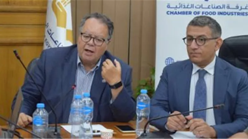  شعبة الأسماك بغرفة الصناعات الغذائية تبحث تطورات ملف التصدير للاتحاد الأوروبى