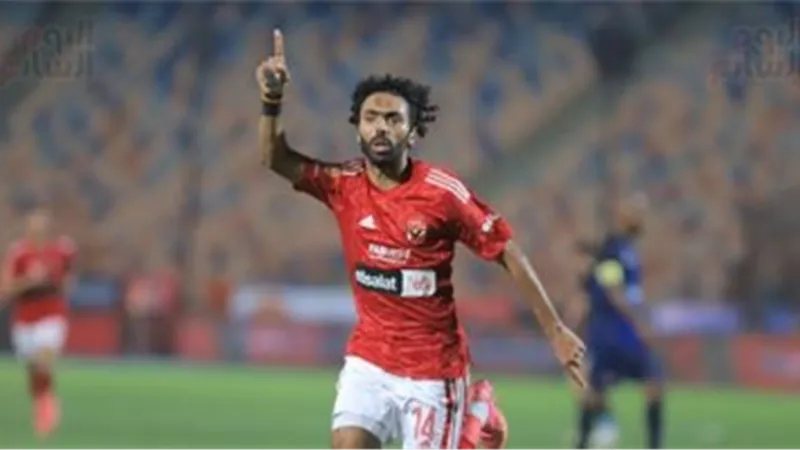 الأهلي يعرض 