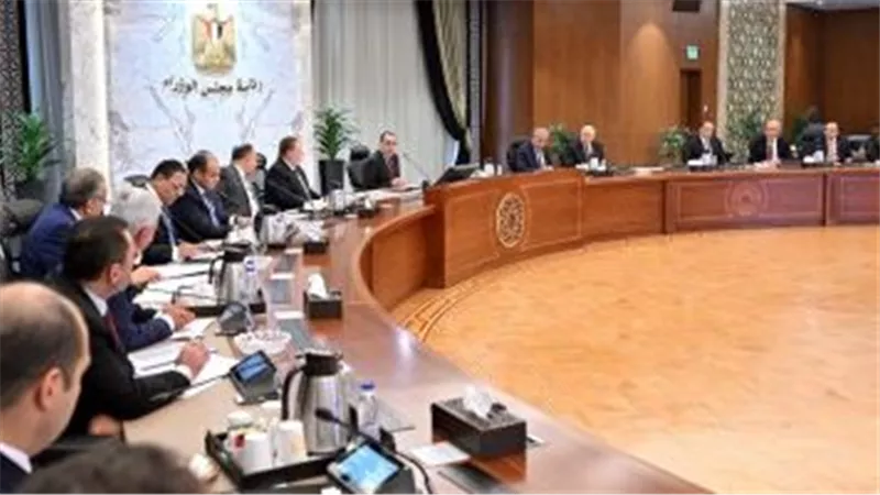الحكومة تتبنى مبادرة لخفض الأسعار بالأسواق
