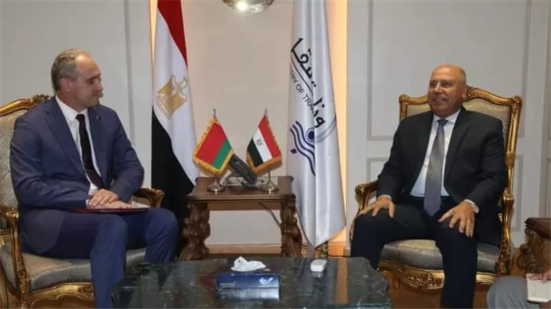 وزير النقل يبحث مع سفير  بيلاروسيا  بالقاهرة  انشاء مصنع في برج العرب لتوطين صناعة الاتوبيسات الكهربائية