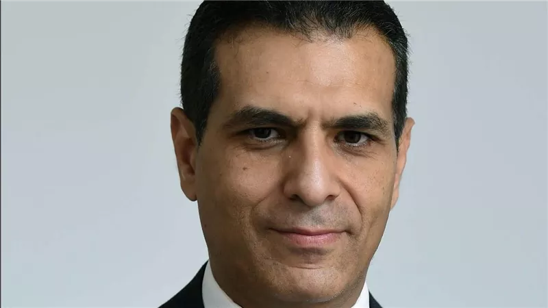 قرار بتعيين المستشار سامح الخِشِن متحدثا رسمياً لرئاسة مجلس الوزراء