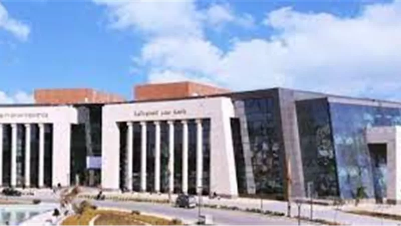 جامعة مصر للمعلوماتية ووزارة النقل يتعاونان لتعزيز التعاون البحثي وتأهيل الطلاب لسوق العمل