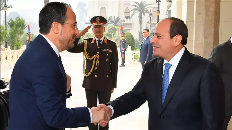« مصر» و « قبرص » يبحثان  تطورات الوضع في غزة