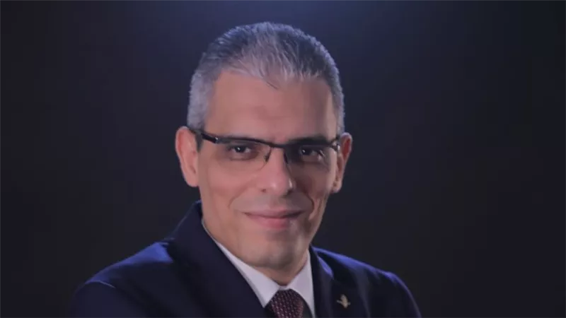 أبوظبي التجاري يُعين أحمد عادل منصور رئيساً للتحول الرقمي 
