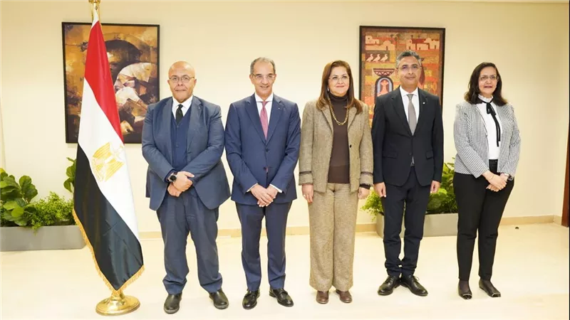 لتنمية الأسرة المصرية ..توقيع بروتوكول تعاون بين وزار ة«التخطيط » و«البريد»