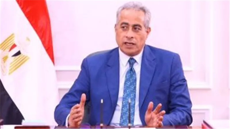 وزير العمل: 500 جنيه زيادة بأجور القطاع الخاص بدءا من يناير الحالي