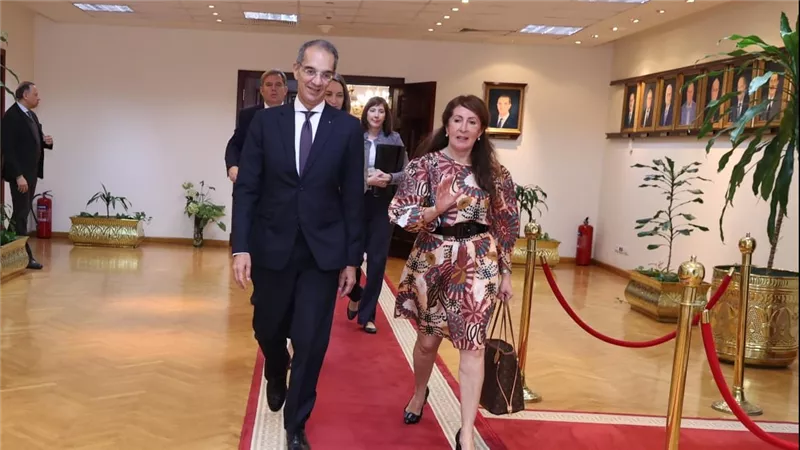 «مصر» توجه دعوة للسفيرة الأمريكية لزيارة جامعة مصر للمعلوماتية 