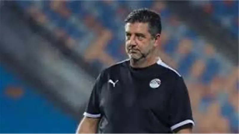 عاجل ..إتحاد الكرة يوجه الشكر لروي فيتوريا ويعيين محمد يوسف مدرباً مؤقتاً