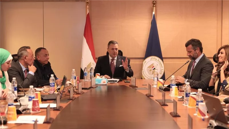 وزير السياحة يبحث مع شركة META العالمية الإستفادة من التكنولوجيات الحديثة
