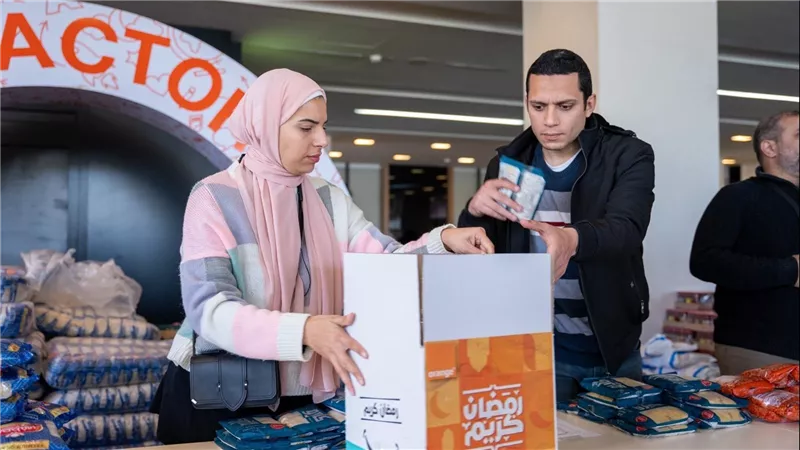 اورنچ مع المصريين في رمضان 2024..أبواب خير تطمئن آلاف الأسر المستحقة للرعاية