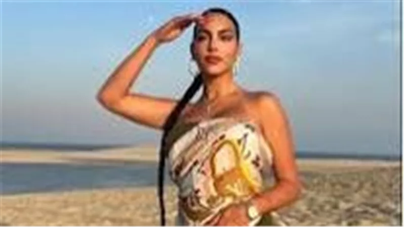    ظهور باهت لـ«جورجينا» للترويج لمشروع فلل